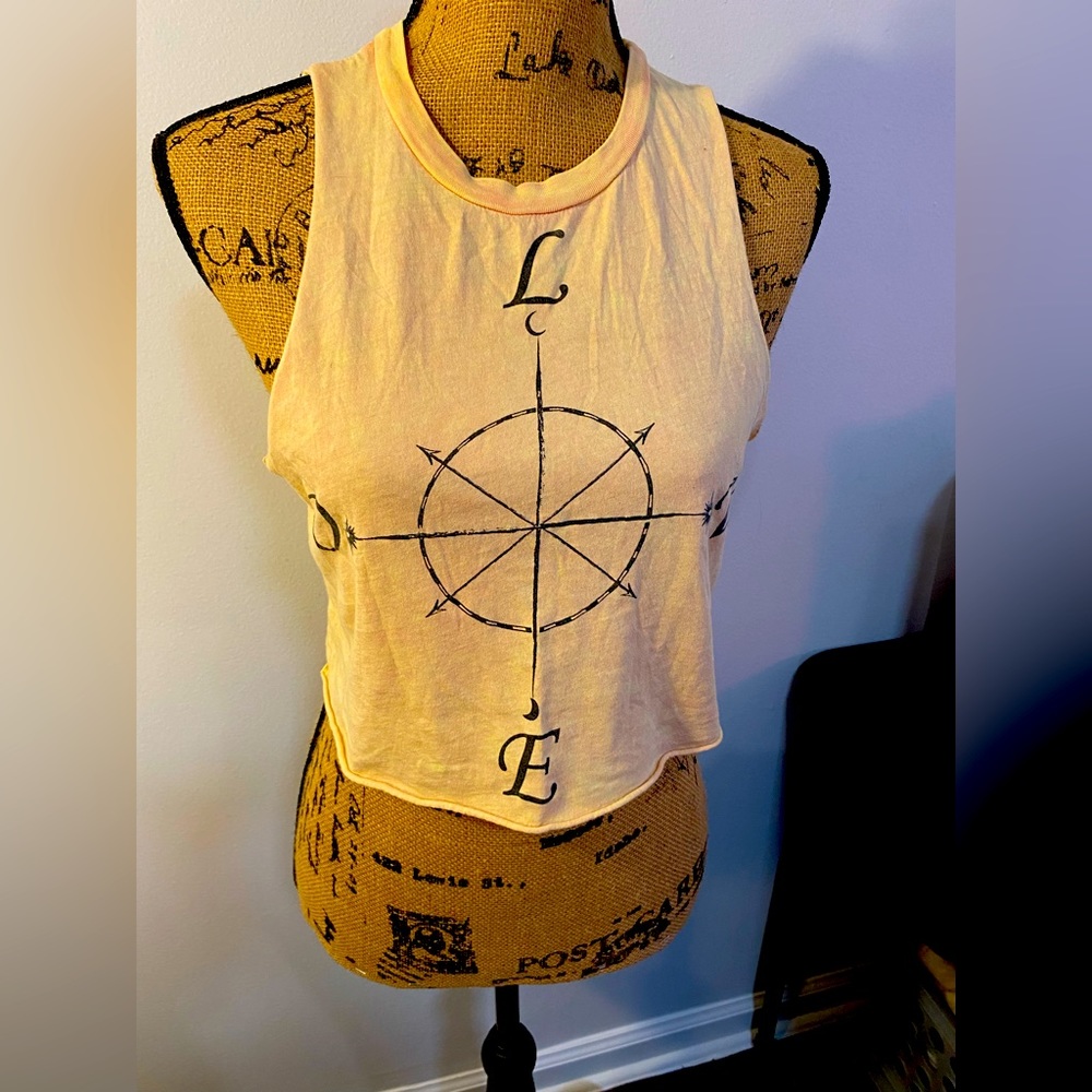 Project Social | Love Compass Medium Crop Top